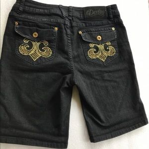 DEREON distressed black shorts SIZE:: 7/8